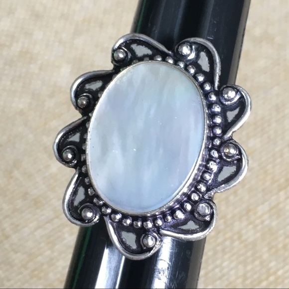 New Mother of Pearl MOP Silver Overlay Ring Size 7.25 - Picture 8 of 8